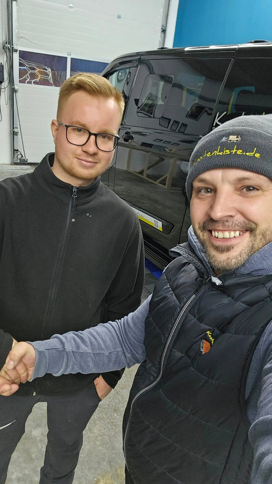 Professionelle Fahrzeugaufbereitung mit Tommy's Fahrzeugveredelung - Campingbox mit Lattenrost für Transporter & Vans | Kastenkiste.de 