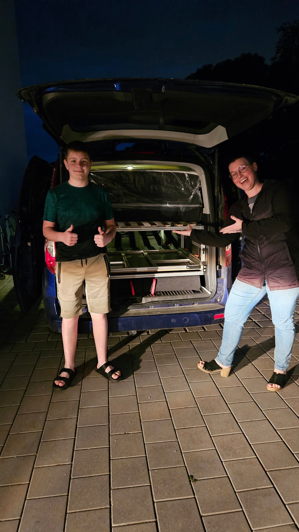 Campingbox KASTENKISTE im Ford Transit Connect